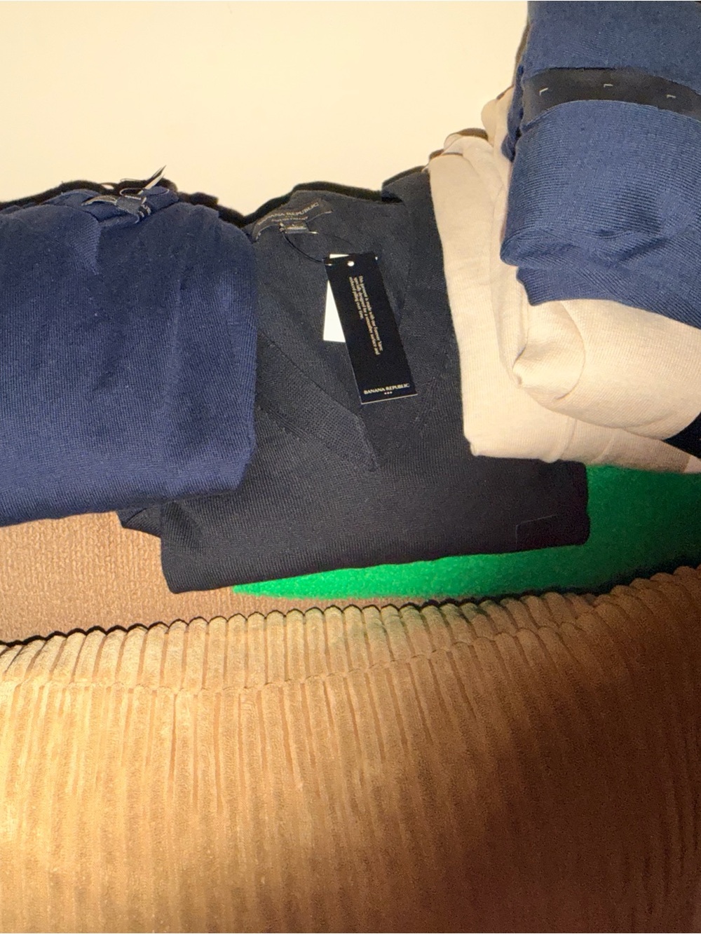 Bundle 6 banana republic v necks